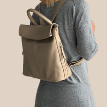 Cargar imagen en el visor de la galería, Mochila CITY Taupe